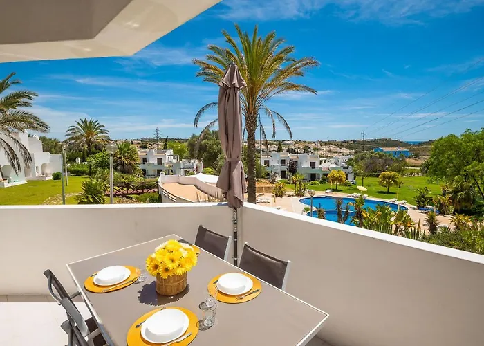 Clube Albufeira 2-Bedroom Apartment w/ Pool View